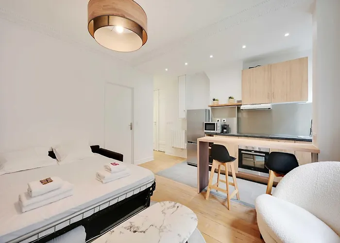 Very For 2 People Batignolles - Nollet Mobility Lease *